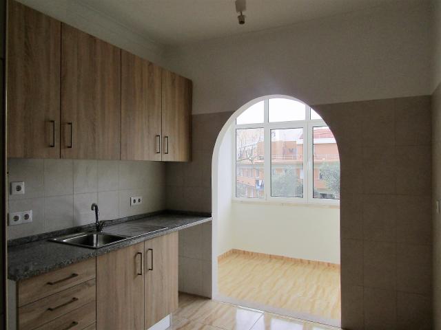 Apartamento alugar em Santa Clara, Lisboa