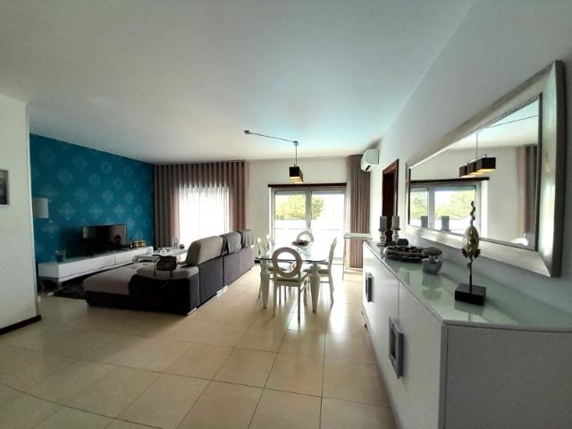 Apartamento alugar em Pederneira, Leiria