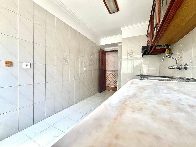 Apartamento alugar em Urbanização do Neudel, Amadora