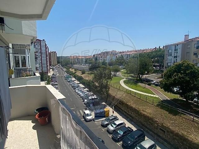 Apartamento alugar em Damaia de Baixo, Amadora