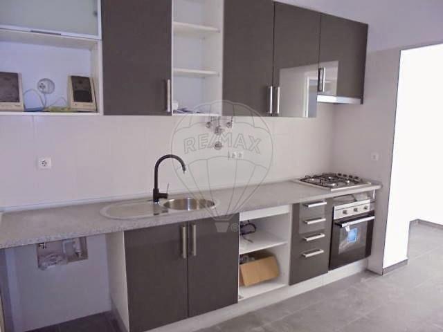 Apartamento alugar em Castelo, Almada