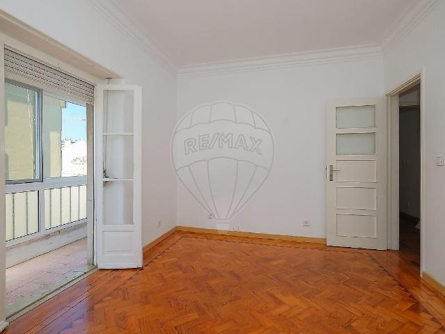 Apartamento alugar em Bairro do Rego, Lisboa
