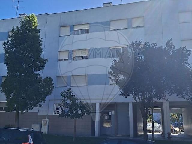 Apartamento alugar em Carnide, Lisboa