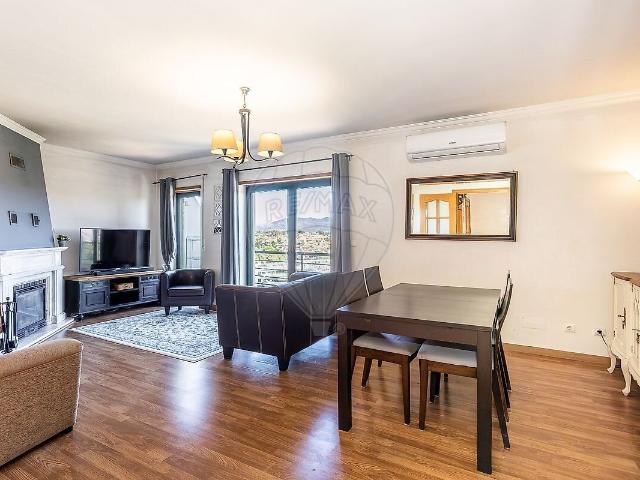 Apartamento alugar em Bairro J. Pimenta, Cascais