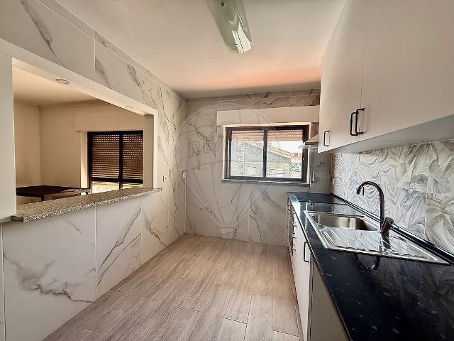 Apartamento alugar em Vale de Milhaços, Seixal