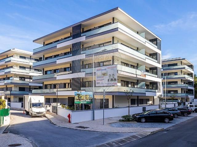 Apartamento alugar em Urbanização da Encosta, Leiria