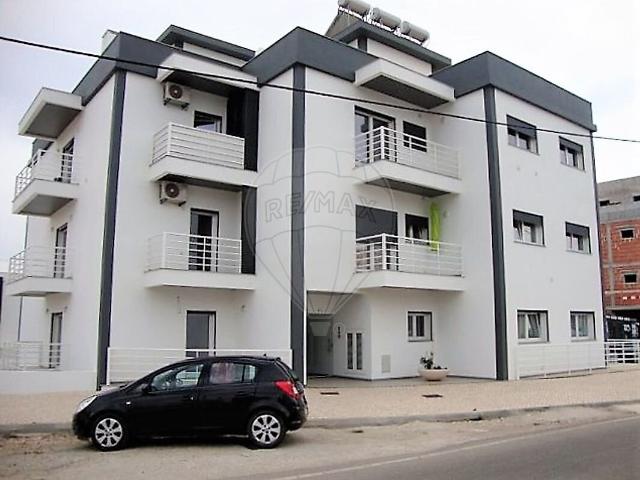 Apartamento alugar em Lourinhã