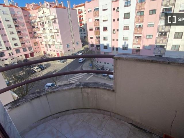 Apartamento alugar em Bairro do Casal da Caróchia, Odivelas