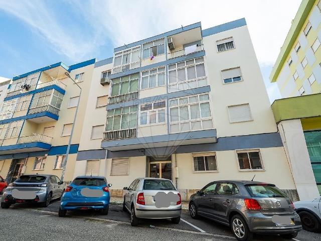 Apartamento alugar em Bairro Espírito Santo, Odivelas