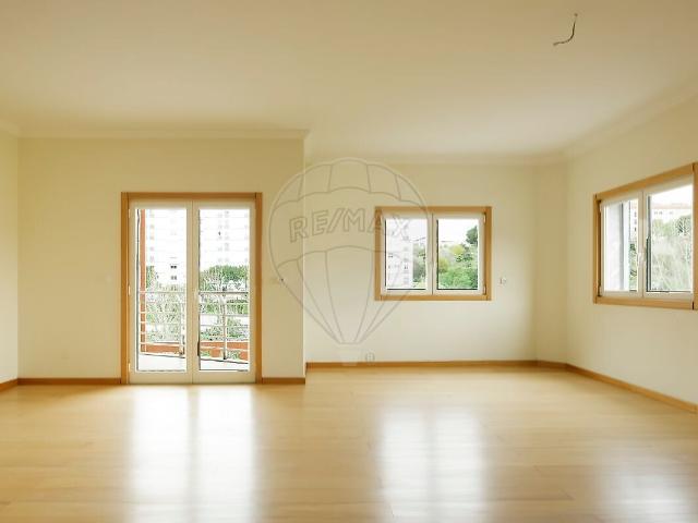 Apartamento alugar em Bairro do Bugio, Oeiras
