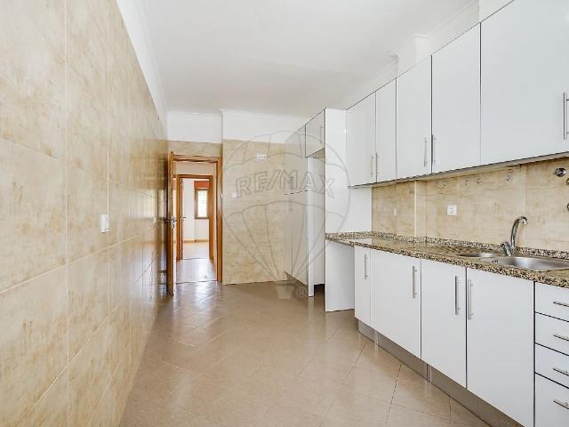 Apartamento alugar em Serra da Silveira, Belas
