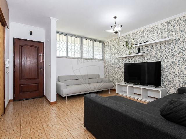 Apartamento alugar em Urbanização do Conventinho, Loures