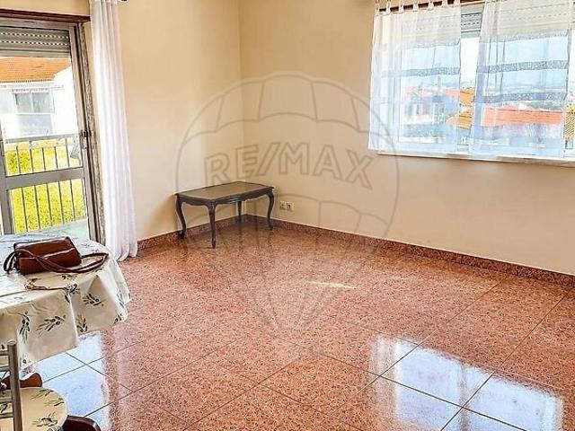Apartamento alugar em Centro Empresarial de Sintra, Sintra (Santa Maria e São Miguel, São Martinho e São Pedro de Penaferrim)