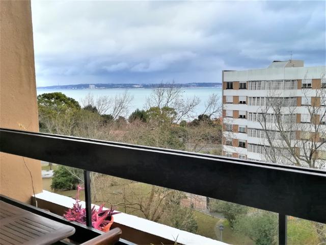 Apartamento alugar em Núcleo Urbano Histórico de Oeiras, Oeiras
