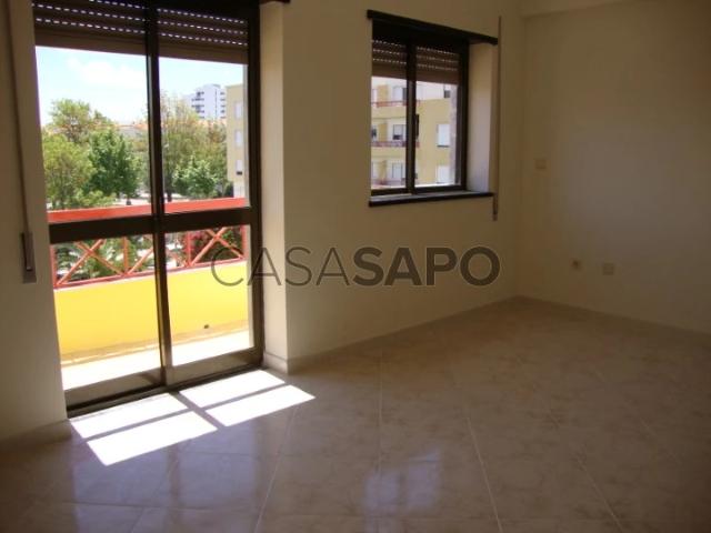 Apartamento alugar em Moita, Baixa Da Banheira