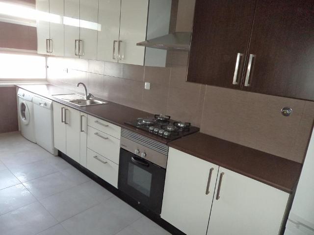 Apartamento alugar em Carcavelos, Cascais