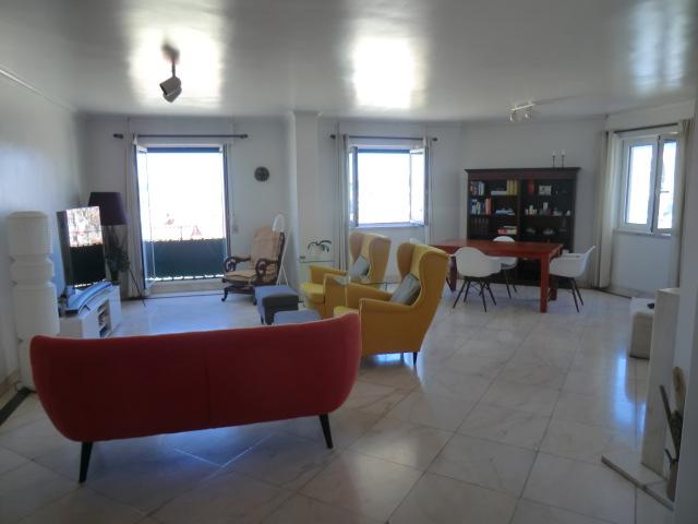 Apartamento alugar em São Vicente, Lisboa