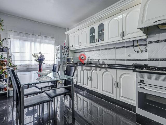 Apartamento venda em Sobralinho, Lisboa