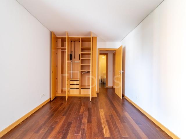 Apartamento alugar em Mouteira, Porto