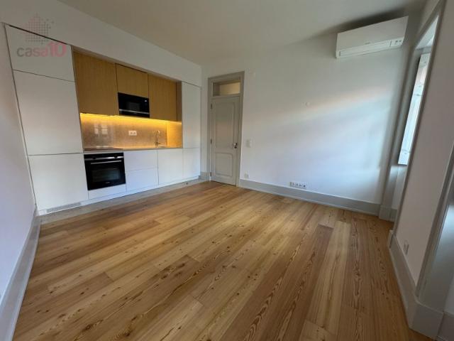 Apartamento venda em Santa Maria Maior, Lisboa