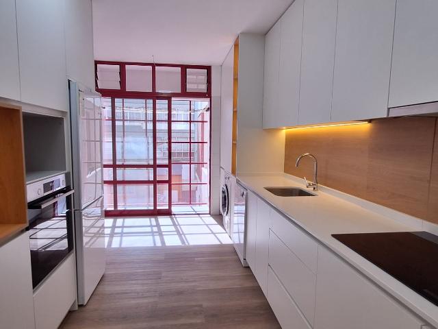 Apartamento alugar em Bairro de Santa Cruz de Benfica, Lisboa
