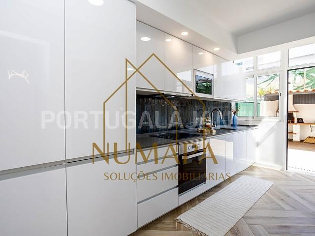 Apartamento venda em Almada, Setúbal