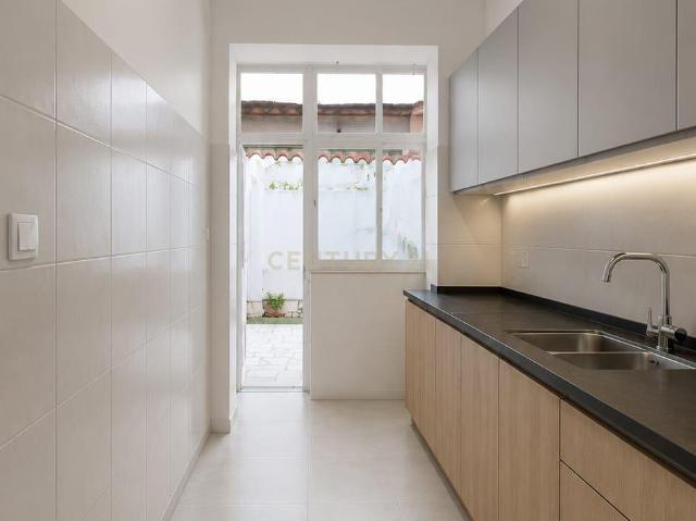 Apartamento venda em Sobralinho, Lisboa