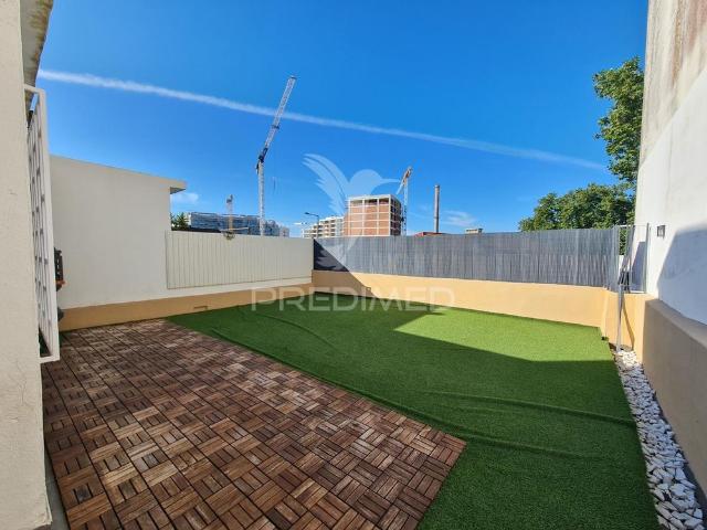 Apartamento alugar em Bairro Ferroviário, Barreiro
