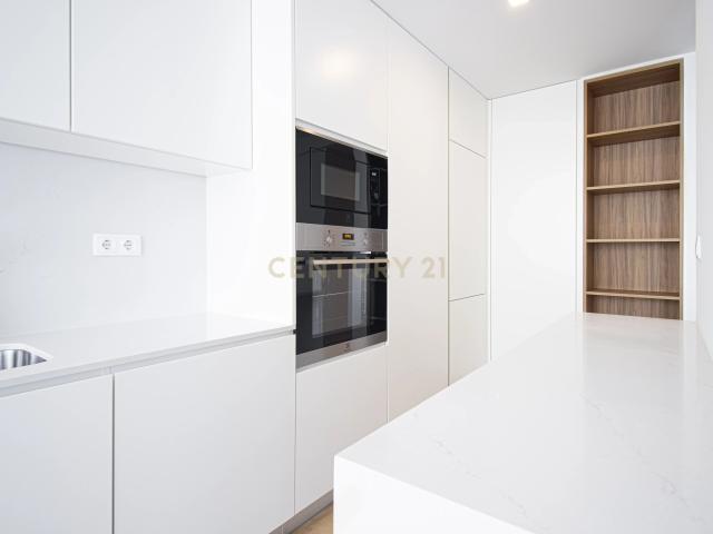 Apartamento venda em Santiago Dos Velhos, Lisboa