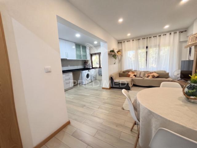 Apartamento alugar em Massamá, Massamá e Monte Abraão
