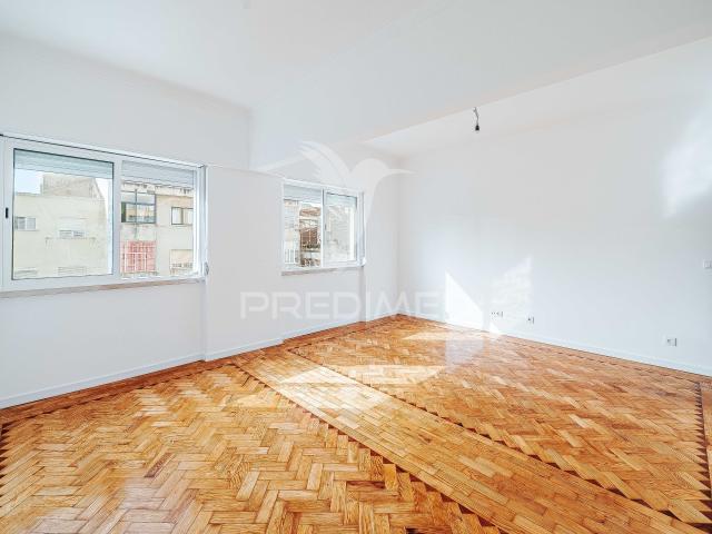 Apartamento alugar em Vale de Carenque, Sintra