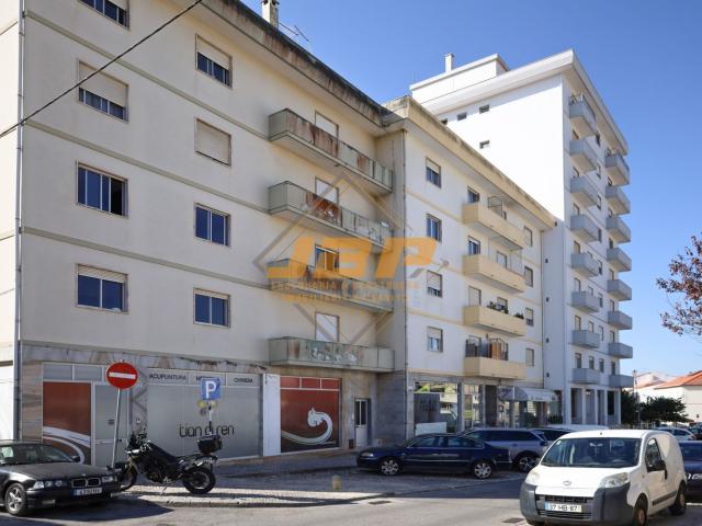 Apartamento venda em Rio Maior, Santarém