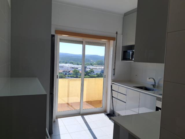 Apartamento alugar em Rio Maior, Santarém