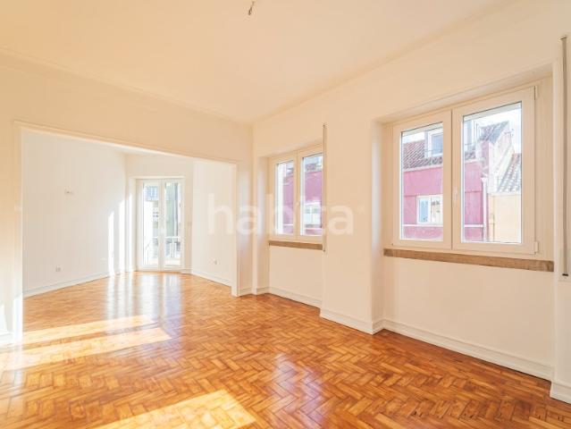 Apartamento alugar em Estrela, Lisboa