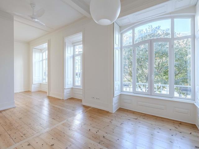 Apartamento venda em Santo António, Lisboa