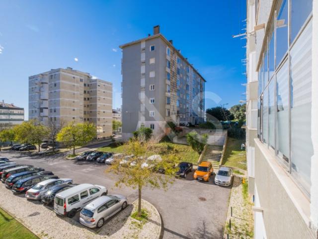 Apartamento alugar em São Francisco Xavier, Lisboa