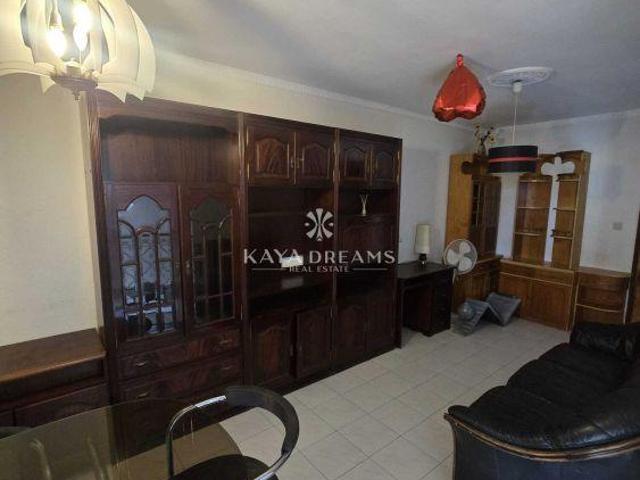 Apartamento alugar em Santiago Dos Velhos, Lisboa