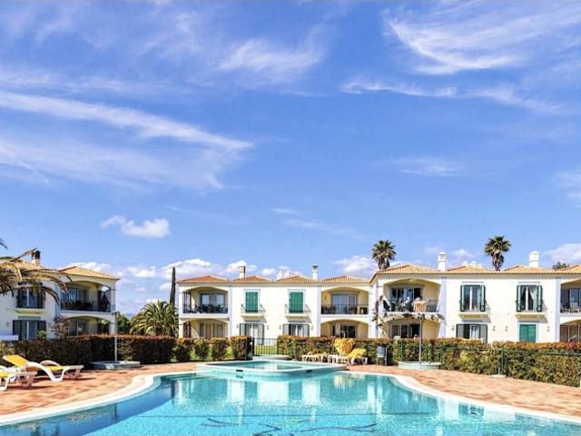Apartamento venda em Estômbar, Faro