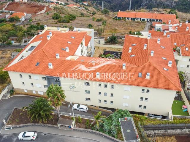 Apartamento venda em Azenha, Santa Cruz