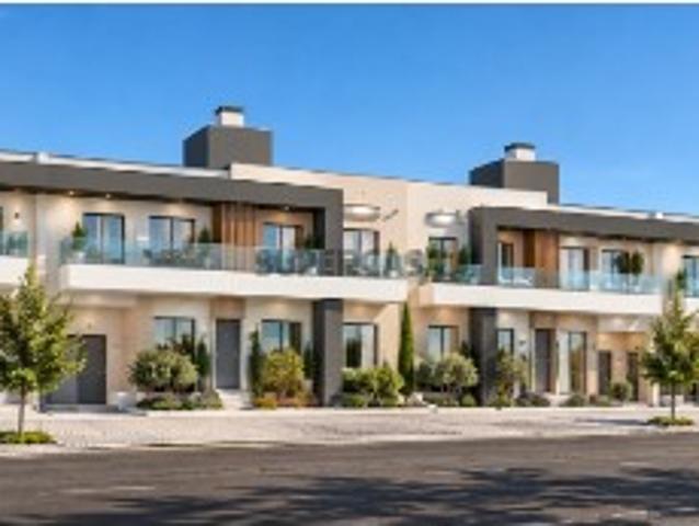 Casa venda em Fernão Ferro, Seixal