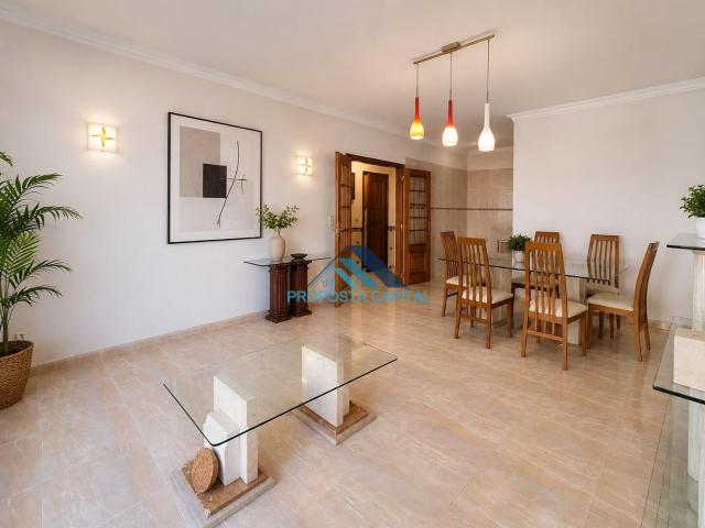 Apartamento venda em Tapada das Mercês, Sintra