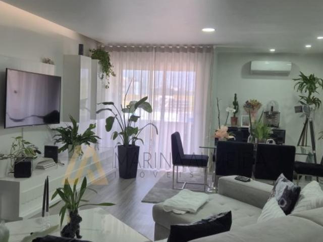 Apartamento alugar em Alhos Vedros, Urbanização Vila Rosa