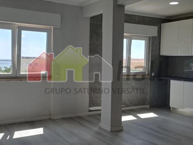Apartamento venda em Fonte do Lavra, Setúbal
