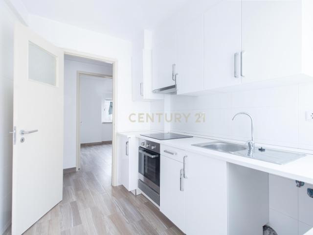 Apartamento venda em Santiago Dos Velhos, Lisboa