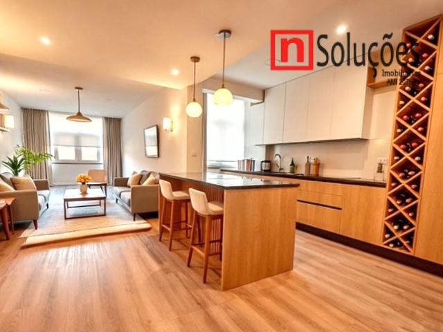 Apartamento venda em Santiago Dos Velhos, Lisboa