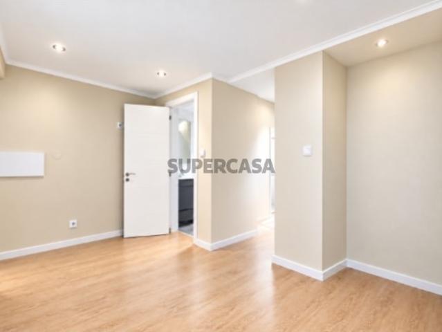 Casa venda em Mercês, Lisboa
