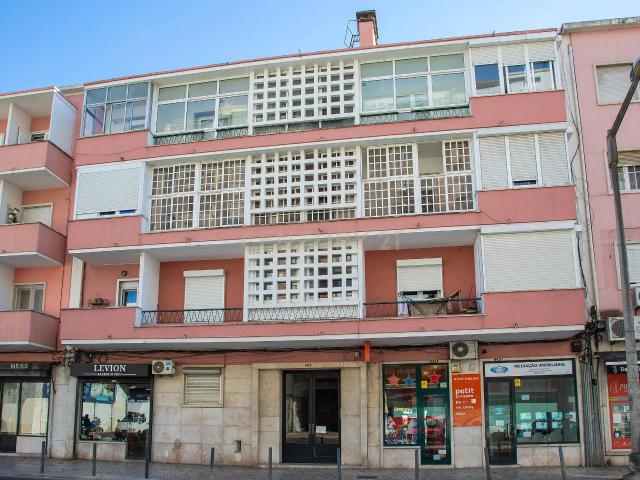 Apartamento alugar em Benfica, Lisboa