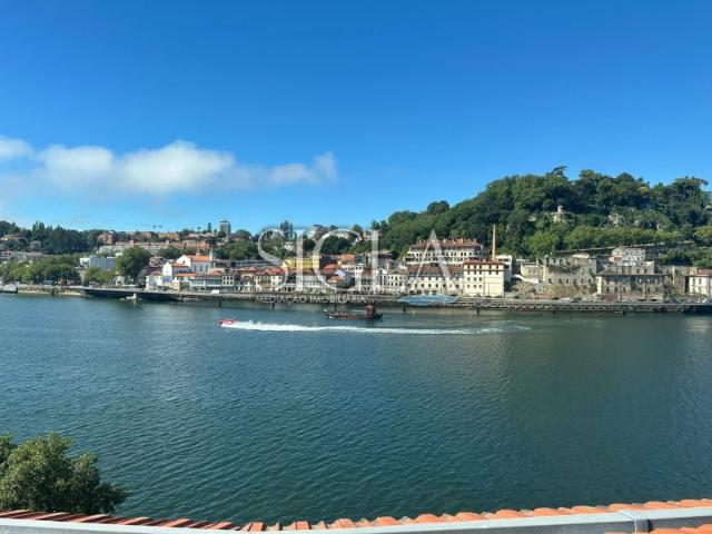 Apartamento alugar em Lugar do Castelo, Vila Nova De Gaia