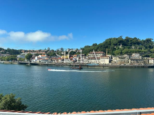 Apartamento alugar em Lugar do Castelo, Vila Nova De Gaia