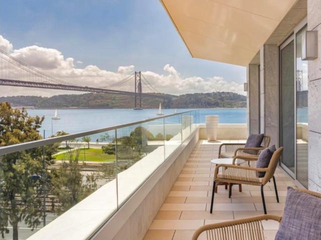 Apartamento venda em São Francisco Xavier, Lisboa